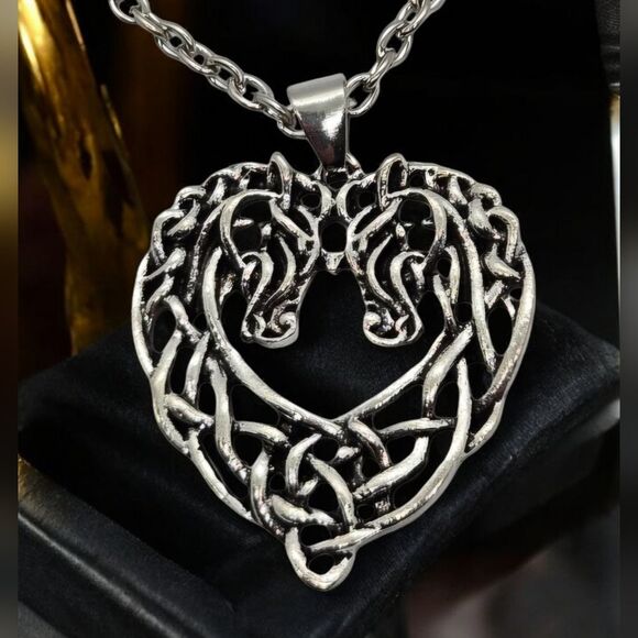 Double Horse Heart Love Knot Pendant Western Cowboy Necklace Cowgirl Jewelry New - Picture 2 of 8